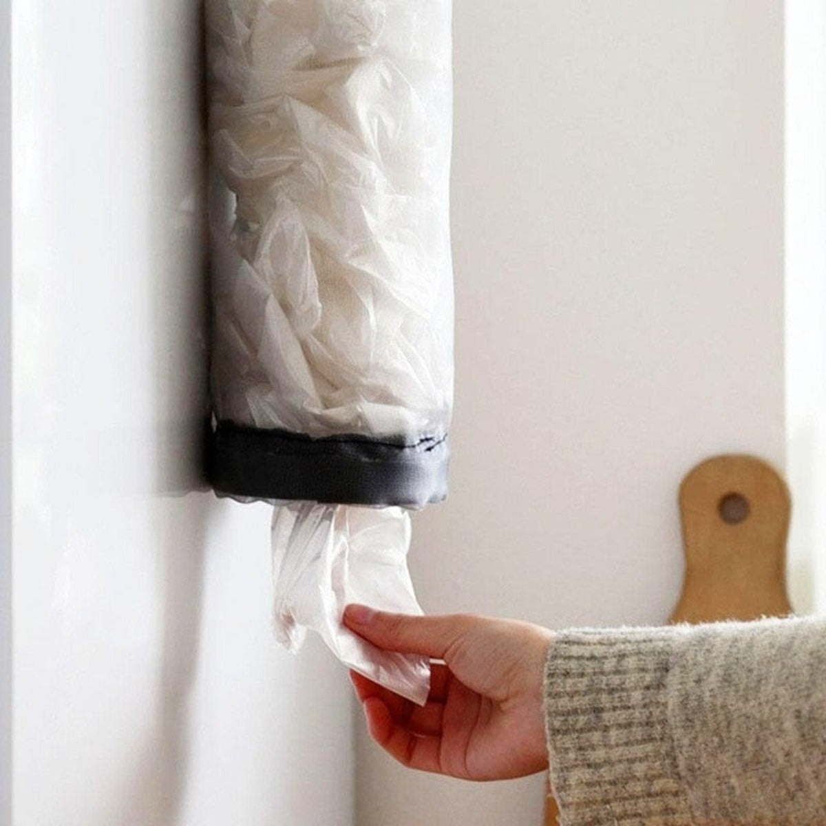 Wall Mount Dispenser Hanging Plastic Garbage Storage Bag Holder