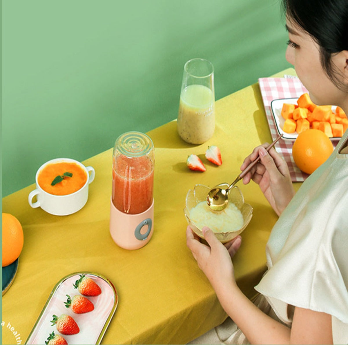 Portable USB Rechargeable 500ml Home Smoothie Maker Electric Fruit Juicer